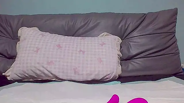 Snapshot of P-Pink chatting on January 2026 04:20:02 PM P-Pink online show from January 2026 04:20:02 PM