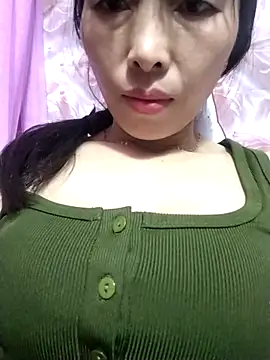 Snapshot of Comb-bii chatting on December 2025 05:34:02 AM Comb-bii online show from December 2025 05:34:02 AM