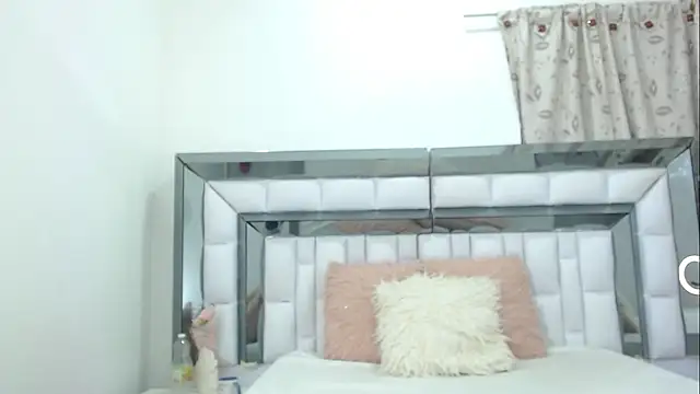 rebecagoldene online show from December 2025 09:18:01 AM