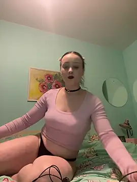 Snapshot of arisha_glow chatting on December 2025 08:15:02 PM arisha glow online show from December 2025 08:15:02 PM