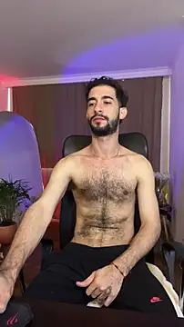 Snapshot of _YOURHERO chatting on December 2025 05:53:01 PM YOURHERO online show from December 2025 05:53:01 PM