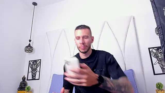 J king   online show from April 2026 01:20:01 PM