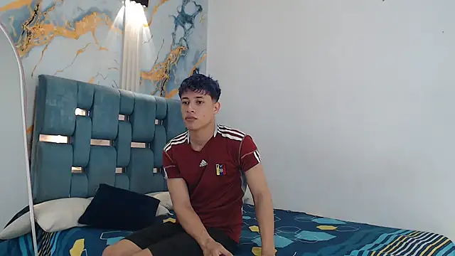 YOUNG GUYS1 online show from February 2026 03:37:02 PM