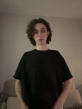 Snapshot of JuicyBoy777 chatting on December 2025 11:44:01 PM JuicyBoy777 online show from December 2025 11:44:01 PM