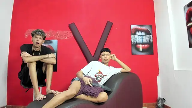 HORNY PRETTY online show from May 2026 04:34:01 PM