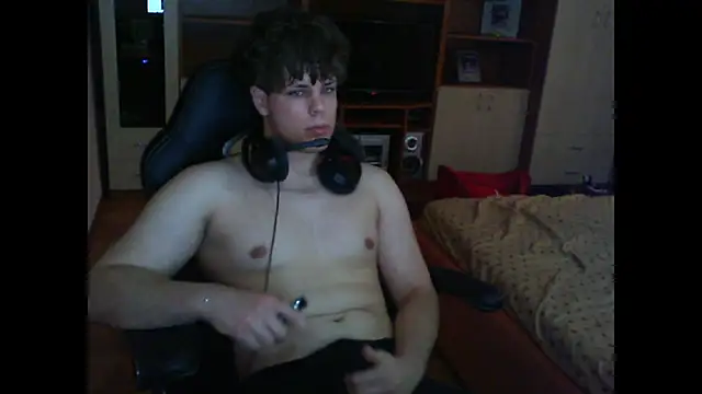 Snapshot of GymGuy0505 chatting on December 2025 09:57:02 AM GymGuy0505 online show from December 2025 09:57:02 AM