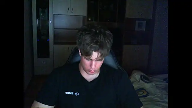 GymGuy0505 online show from May 2026 09:33:02 PM