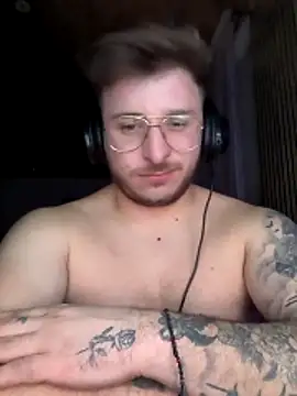 rANDREI0722 online show from February 2026 11:31:01 PM