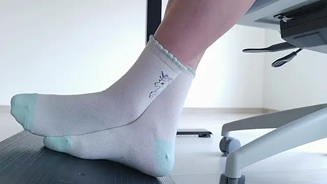 Feetbeth online show from June 2026 05:43:02 PM