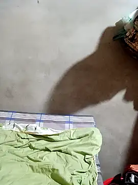 Snapshot of little-effy chatting on February 2026 10:00:02 AM little-effy online show from February 2026 10:00:02 AM