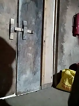 Snapshot of little-effy chatting on February 2026 12:16:01 PM little-effy online show from February 2026 12:16:01 PM