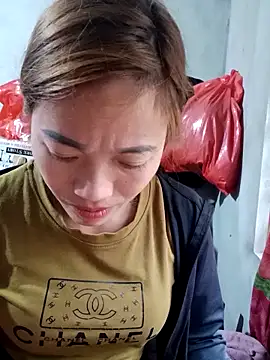 Snapshot of little-effy chatting on March 2026 07:56:02 AM little-effy online show from March 2026 07:56:02 AM