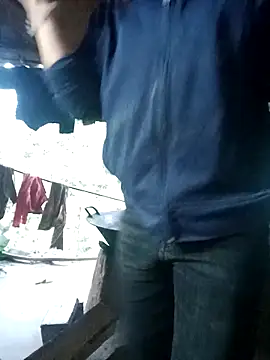 Snapshot of little-effy chatting on March 2026 11:03:01 AM little-effy online show from March 2026 11:03:01 AM