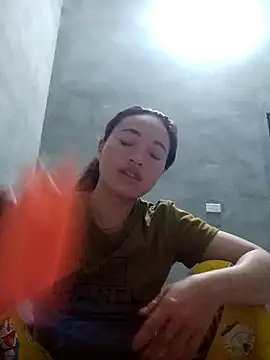 Snapshot of little-effy chatting on March 2026 05:34:02 PM little-effy online show from March 2026 05:34:02 PM