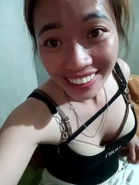 little-effy online show from May 2026 12:10:01 PM