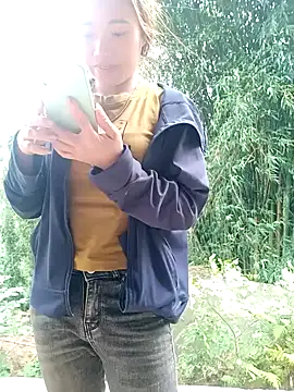 little-effy online show from May 2026 02:40:02 AM
