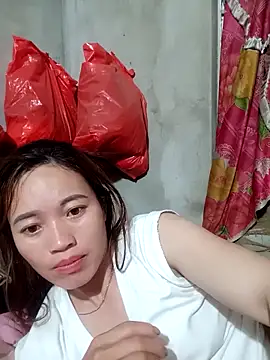 little-effy online show from May 2026 01:27:02 PM