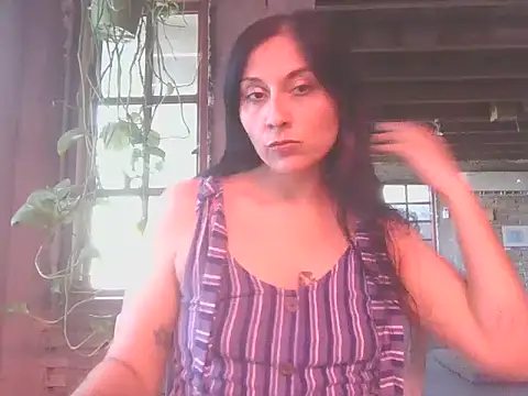 DommeVioleta online show from May 2026 12:27:01 AM