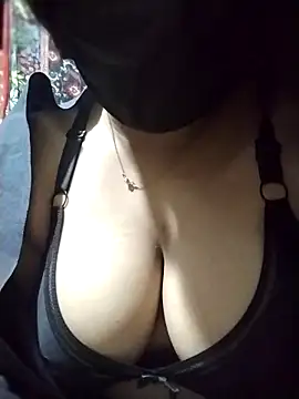 Snapshot of nosrat014 chatting on December 2025 06:36:02 PM nosrat014 online show from December 2025 06:36:02 PM