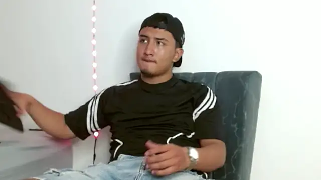 kyro estrada online show from April 2026 01:00:02 AM