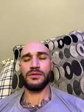 kingNQueen1211 online show from May 2026 08:39:02 PM