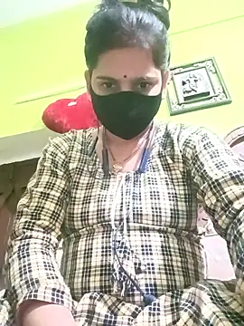 Snapshot of Lali-laila chatting on December 2025 05:18:02 PM Lali-laila online show from December 2025 05:18:02 PM