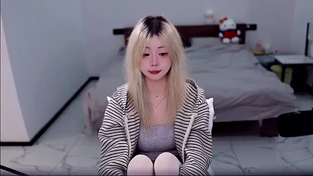 dali83 online show from December 2025 01:40:02 PM