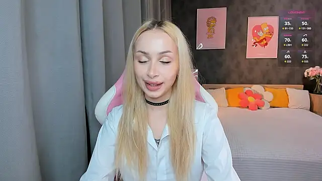 Snapshot of LanaMiracle chatting on February 2026 04:00:01 AM LanaMiracle online show from February 2026 04:00:01 AM