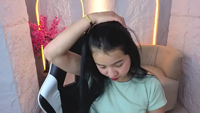 Snapshot of Sofi_Adams_Tx chatting on December 2025 01:26:01 PM Sofi Adams Tx online show from December 2025 01:26:01 PM