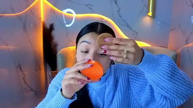 Sofi Adams Tx online show from January 2026 01:15:02 PM