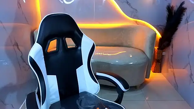 Sofi Adams Tx online show from January 2026 07:56:02 PM