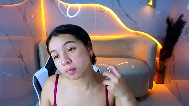 Sofi Adams Tx online show from February 2026 08:01:01 PM