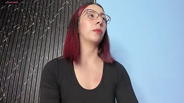 Moolly Evanz online show from June 2026 06:40:01 PM