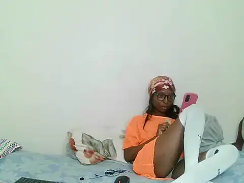 Snapshot of PKELLY7 chatting on December 2025 07:53:02 PM PKELLY7 online show from December 2025 07:53:02 PM