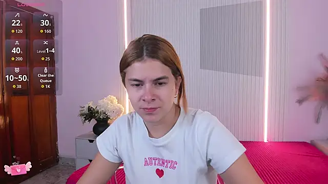 VivianOwen9 online show from March 2026 01:38:01 PM