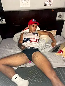 Snapshot of chico_sweet chatting on December 2025 04:39:02 AM chico sweet online show from December 2025 04:39:02 AM