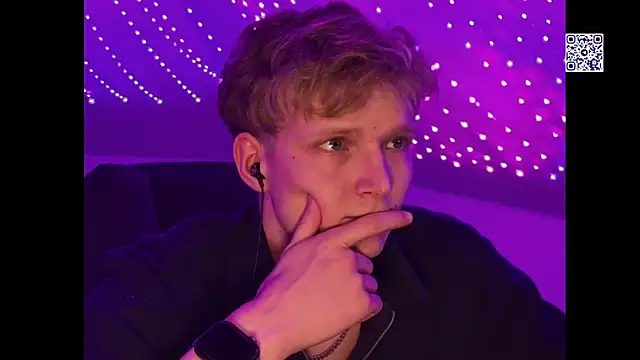 Elias Veins online show from April 2026 03:59:02 AM