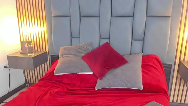 Angelic serenity online show from December 2025 07:19:02 PM