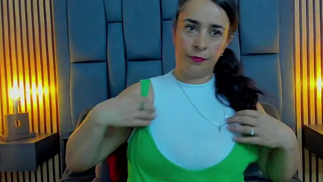 Angelic serenity online show from February 2026 07:07:01 PM