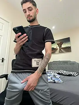 Juliann69Ramiro online show from July 2026 01:31:01 PM