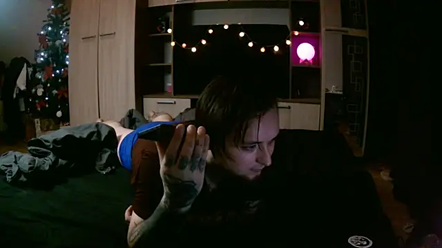 Snapshot of punksshow chatting on December 2025 03:18:02 PM punksshow online show from December 2025 03:18:02 PM