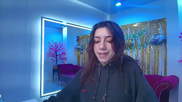 Isabell smiith online show from December 2025 11:04:02 AM