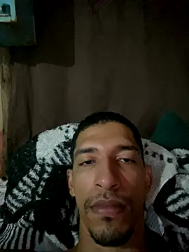 Snapshot of rocchw chatting on December 2025 02:00:02 PM rocchw online show from December 2025 02:00:02 PM