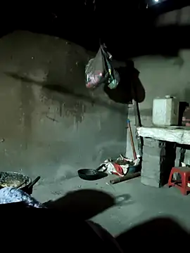 maykimloc online show from December 2025 10:08:02 AM