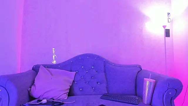 Snapshot of Taniandmarkos chatting on December 2025 09:41:02 PM Taniandmarkos online show from December 2025 09:41:02 PM