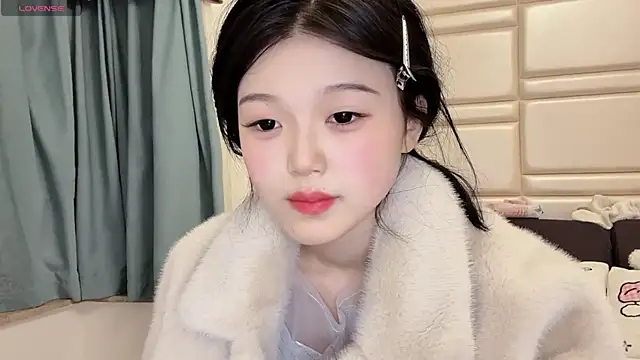 xiaoxia999 online show from February 2026 12:08:02 PM