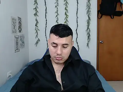 ENZO444  online show from December 2025 03:11:01 AM