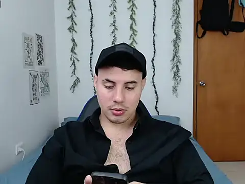 ENZO444  online show from December 2025 04:30:02 AM