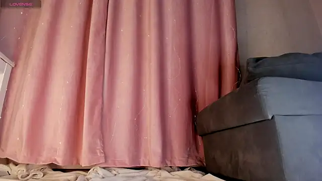 Mia Carmin online show from February 2026 02:52:02 AM