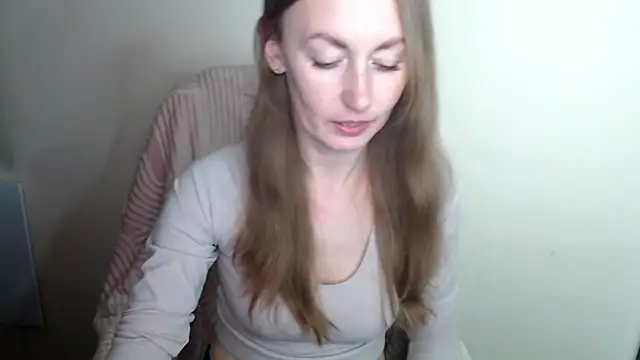 LiaSeass  online show from May 2026 12:21:02 PM